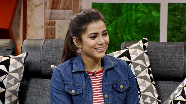 உங்கள் ஜெயா டிவியில் 'காலை மலர்' இப்போது  புத்தம் புதிய பொலிவுடன், புதிய வடிவில், புது அரங்கில் தினமும் காலை 7:30 மணி முதல் 9.00 மணி வரை உங்களை மகிழ்விக்க வருகிறது.