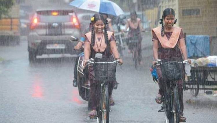 தொடர்மழை காரணமாக தனித்தேர்வர்களுக்கான எட்டாம் வகுப்பு பொதுத்தேர்வுகள் முழுவதுமாக ஒத்திவைப்பு.!