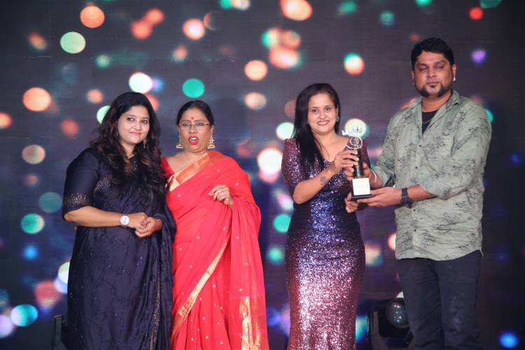 Business Iconic Awards felicitated by Health Secretary Dr.Radha Krishanan, Ms.Namitha Marimuthu,Mr.Inigo Irudayaraj,Mr.Balaji Sadagopan,Kaushik, & Ms.Krithika Radhakrishnan.