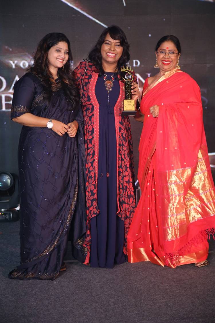 Business Iconic Awards felicitated by Health Secretary Dr.Radha Krishanan, Ms.Namitha Marimuthu,Mr.Inigo Irudayaraj,Mr.Balaji Sadagopan,Kaushik, & Ms.Krithika Radhakrishnan.