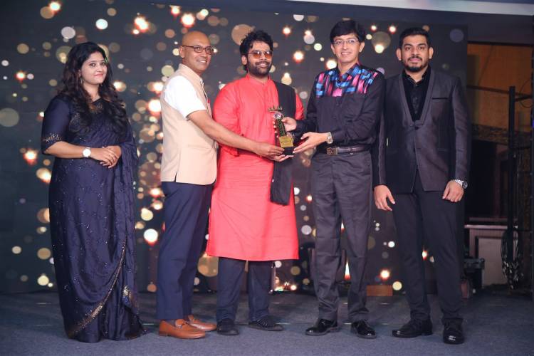 Business Iconic Awards felicitated by Health Secretary Dr.Radha Krishanan, Ms.Namitha Marimuthu,Mr.Inigo Irudayaraj,Mr.Balaji Sadagopan,Kaushik, & Ms.Krithika Radhakrishnan.