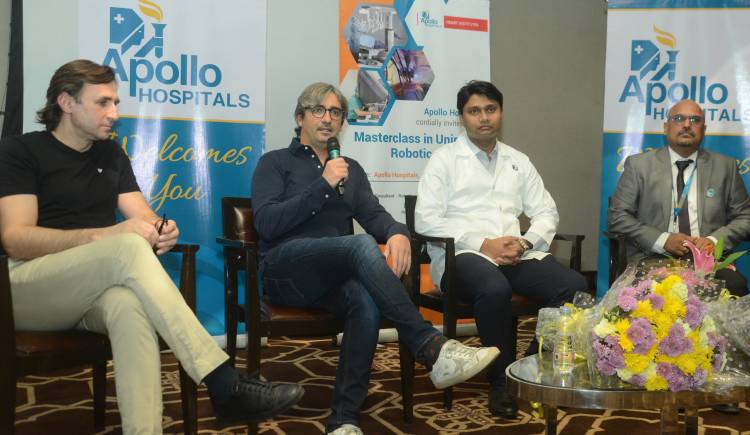 The revolutionary Uniportal Robotic Surgery for complex thoracic procedures, available for the first time in India at Apollo Hospitals!