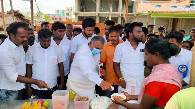 வாரம்தோறும் ஞாயிற்றுகிழமையை சமூக நலப்பணி நாளாக அறிவித்த  "தளபதி" மக்கள் இயக்கம் "