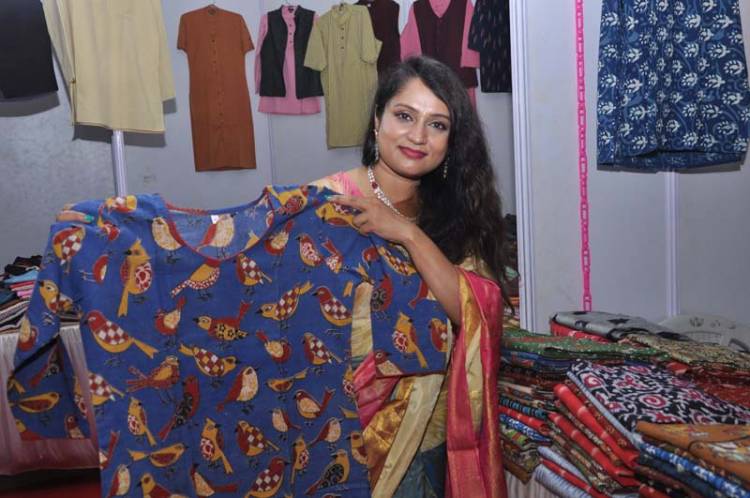 CCIC PRESENTS 14 DAY HANDLOOM EXPO 2022 AT  WHITE HOUSE