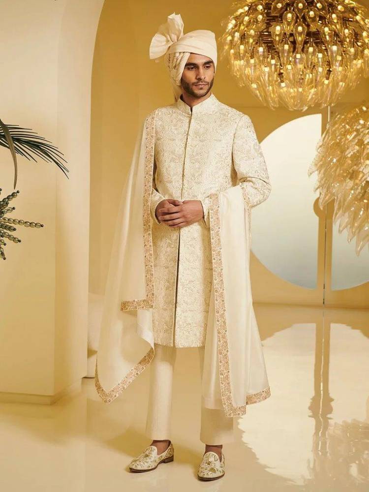 Love at First Swipe with Nykaa Fashion’s Summer Wedding Wear Edit