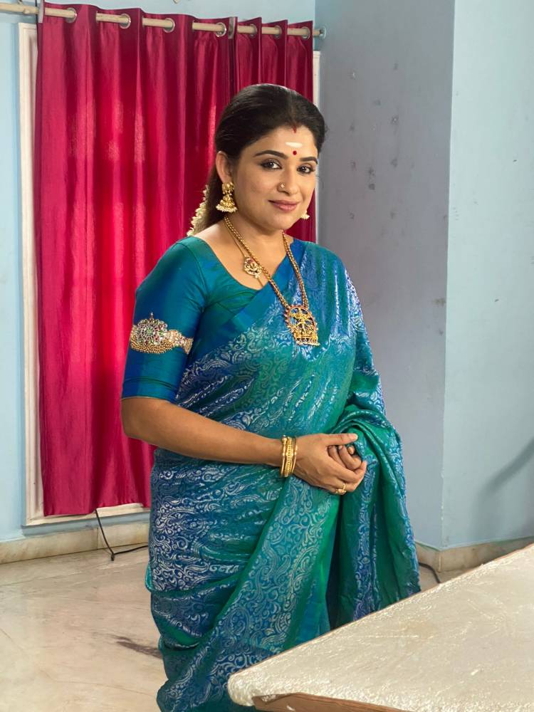 கலைஞர் டிவியில் புத்தம் புதிய மெகாத்தொடர் பொன்னி C/O ராணி (OR)  கணவனுக்கு தோள்கொடுக்கும் குடும்ப தலைவியாய் பொன்னி C/O ராணி