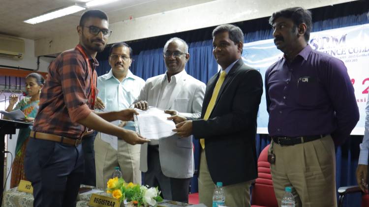 எஸ்.ஆர்.எம் கலை மற்றும் அறிவியல் கல்லூரி காட்டாங்குளத்தூர் - 603 203 பணி நியமன ஆணை வழங்கும் விழா