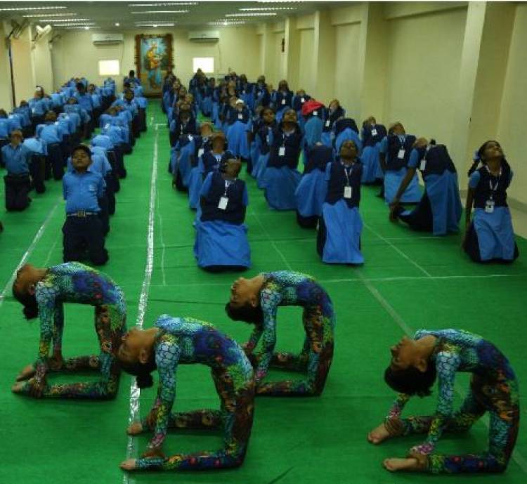 முகப்பேர் வேலம்மாள் பள்ளி வியப்பூட்டும் வகையில் கொண்டாடிய சர்வதேச யோகா தினம் !