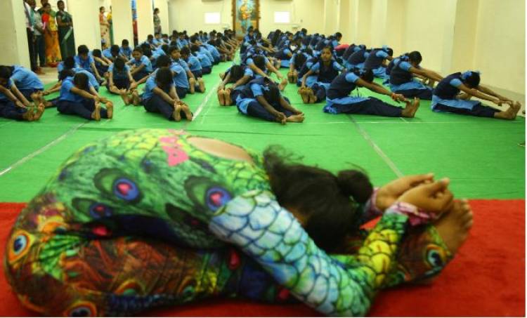 முகப்பேர் வேலம்மாள் பள்ளி வியப்பூட்டும் வகையில் கொண்டாடிய சர்வதேச யோகா தினம் !