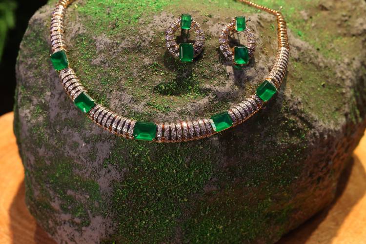 TANISHQ UNVEILS ‘RHYTHMS OF RAIN’