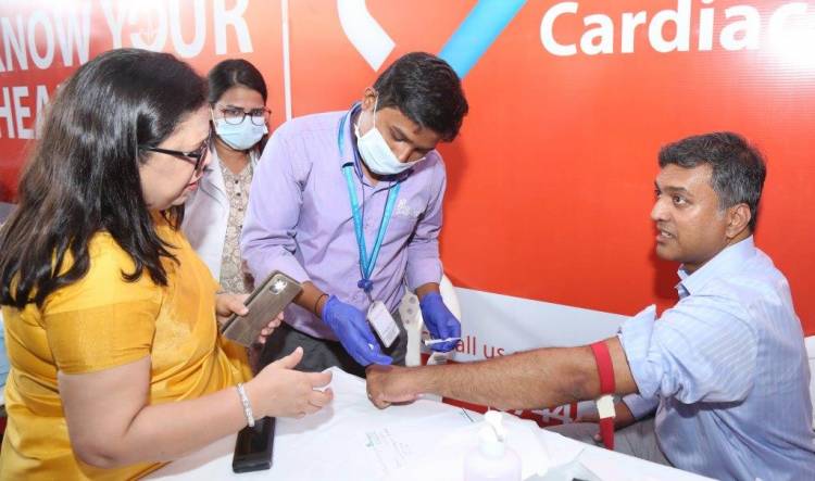 Apollo Hospitals & HMR, conduct Free Cardiac Screening to commemorate the World Heart Day at Ameerpet Metro Station!