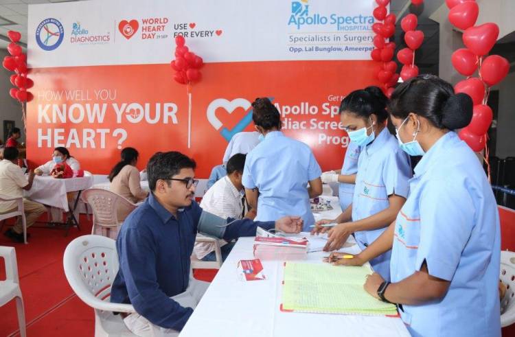 Apollo Hospitals & HMR, conduct Free Cardiac Screening to commemorate the World Heart Day at Ameerpet Metro Station!