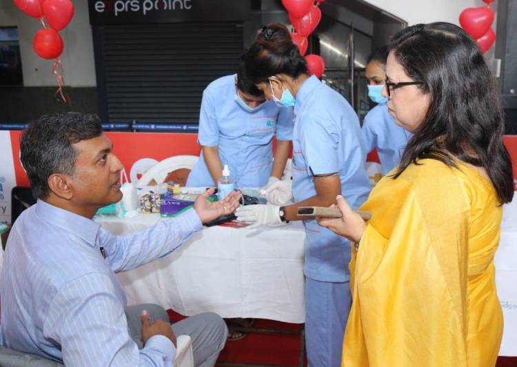 Apollo Hospitals & HMR, conduct Free Cardiac Screening to commemorate the World Heart Day at Ameerpet Metro Station!