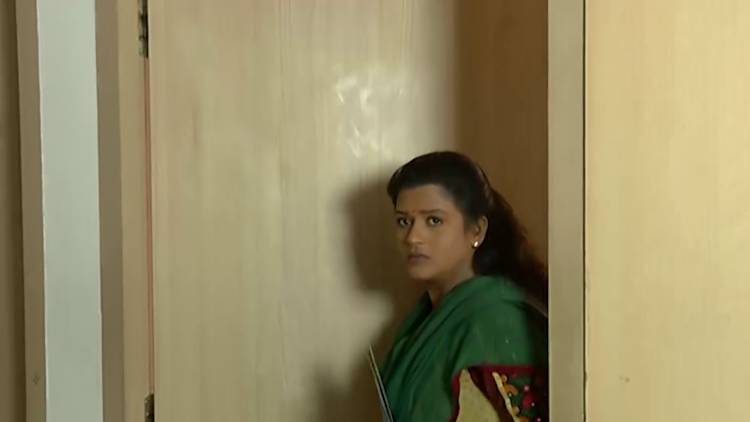 சிக்கலில் செல்வம், அர்ச்சனாவின் வாழ்க்கை என்னவாகும்..?  "திருமதி செல்வம்" நெடுந்தொடர்