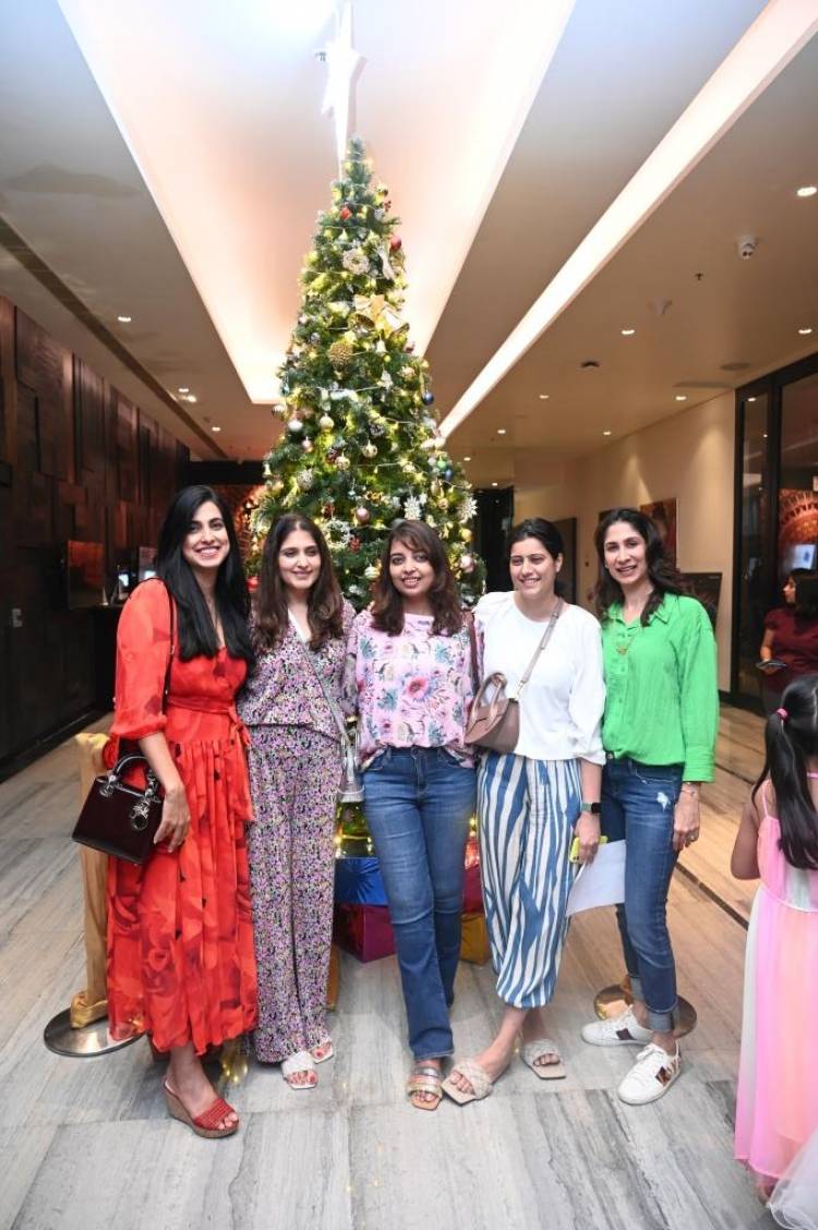Annual Tree Lighting Ceremony at Novotel, Chamiers Road