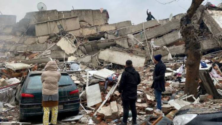 நிலநடுக்கத்தால் சிதைந்த சிரியா..துருக்கியின் துயரம்..7 நாட்கள் தேசிய துக்கம் பிரகடனப்படுத்திய அரசு