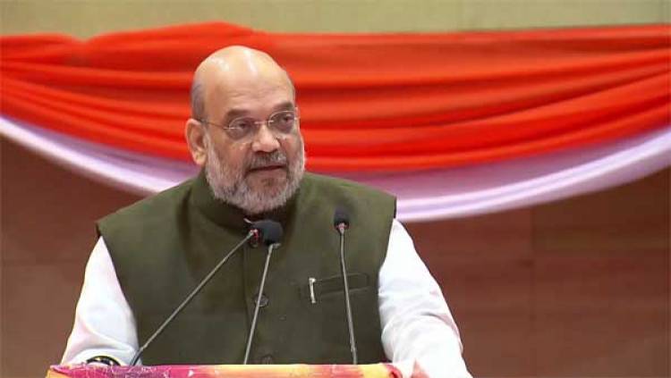 ``பதவிக்காக சரத் பவார் காலில் உத்தவ் தாக்கரே சரணடைந்துவிட்டார்!" - அமித் ஷா குற்றச்சாட்டு