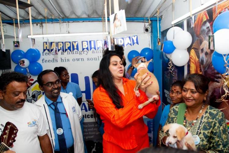 Actress Namitha celebrates her birthday with furry friends at HEAVEN FOR ANIMALS (HFA), Anna Nagar