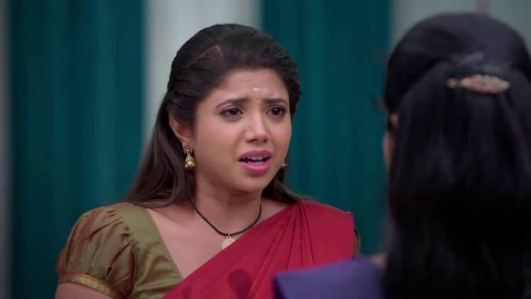 "கண்ணெதிரே தோன்றினாள்"