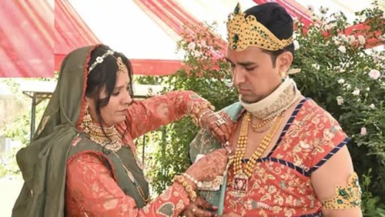 200 ரூபாய் கோடி சொத்தை நன்கொடையாக அளித்து துறவு.. குழந்தைகள் வழியில் குஜராத் கோடீஸ்வர தம்பதி!