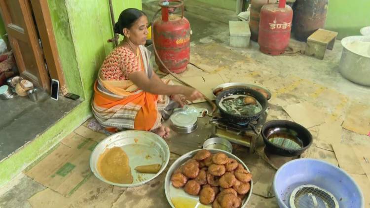 கொஞ்சம் தீனி.. கொஞ்சம் வரலாறு..