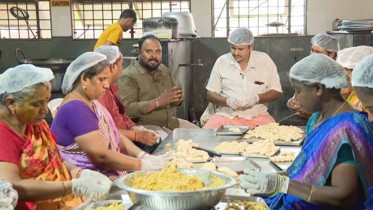 கொஞ்சம் தீனி.. கொஞ்சம் வரலாறு..