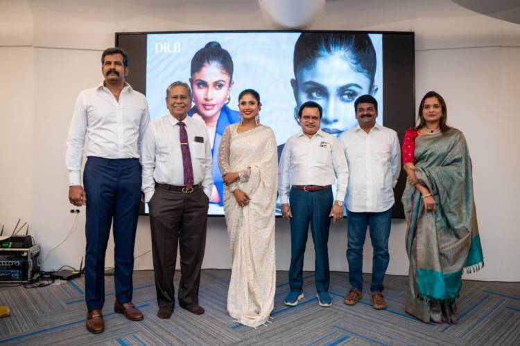 முன்னாள் சுகாதாரத்துறை அமைச்சர் டாக்டர்.சி.விஜயபாஸ்கர், திரு.பி.சுப்ரமணி, மற்றும் டாக்டர்.ஜெயகர் தாமஸ் ஆகியோர் டாக்டர் கே.டி.கே.மதுவின் சிலை மற்றும் இந்தியாவின் முதல் 360 டிகிரி தோல் மருத்துவ மையத்தை திறந்து வைத்தனர்!