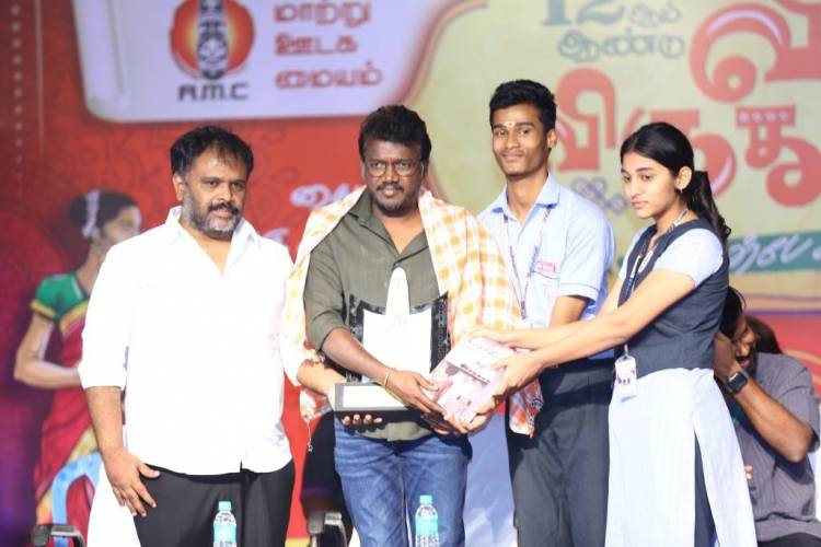 வேலம்மாள் பள்ளியில் நடைபெற்ற 12-வது வீதி விருது விழாவின் பரிசளிப்பு விழா, 2025