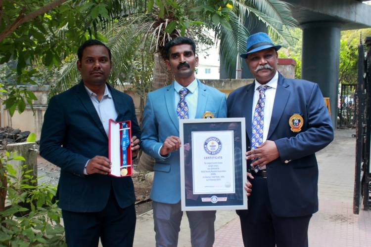 ஒரே இடத்தில் 2,996 வீரர்கள் கராத்தே சாகசங்கள் செய்து கின்னஸ் சாதனை!