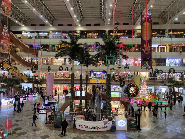From Hospitality Heritage to Retail Powerhouses: NCR Malls Witness Footfall Surge in H1 2025