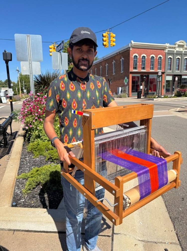 சூரஜ் பார்தி: கடந்த 2016 முதல் ஒவ்வொரு நாளும் ஒரு புதிய கலைப்படைப்பை (Everday) உருவாக்கி வரும் சென்னையைச் சேர்ந்த நியூயார்க் கலைஞர்!*