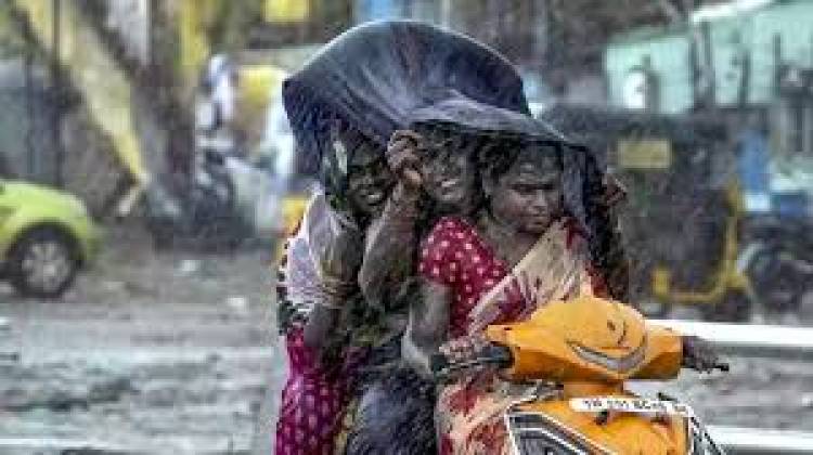 தமிழகத்தில் கனமழை வெளுக்கும்.. அரஞ்சு அலர்ட்
