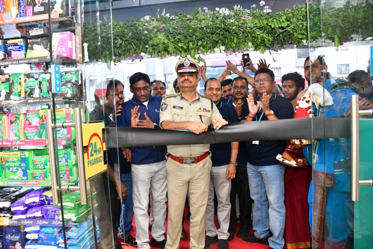 Apollo Pharmacy Becomes 1,000 Stores Strong in Andhra Pradesh. Milestone store inaugurated in Visakhapatnam