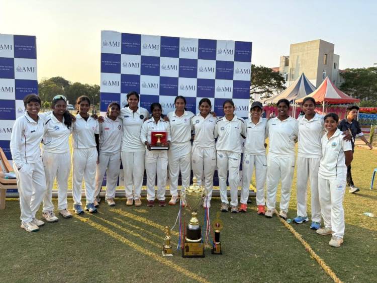 SRMIST Women’s Cricket Team Wins Gold at Padma Shri Mohanmull Chordia Gold Cup 2026