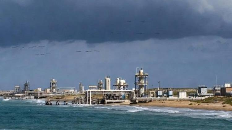 “Iran Fires Missiles Toward Diego Garcia Base”