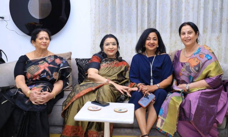 #Sripriya & #RajkumarSethupathy hosted a grand celebration honouring #RadikaaSarathkumar for the historic blockbuster success of #Thaaikizhavi,l