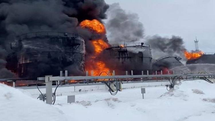 Ukraine Targets Oil Facilities in Russia