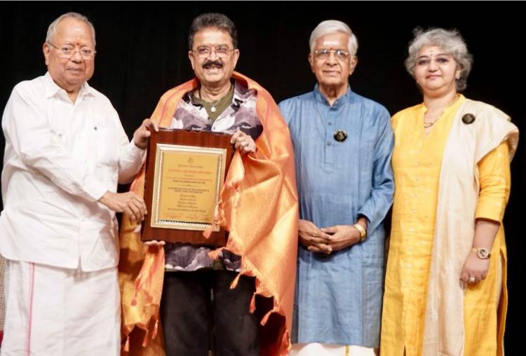 "லிவிங் லெஜன்ட்" விருது நடிகர் எஸ்.வி.சேகர் அவர்களுக்கு வழங்கப்பட்டது!