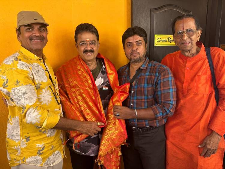 "லிவிங் லெஜன்ட்" விருது நடிகர் எஸ்.வி.சேகர் அவர்களுக்கு வழங்கப்பட்டது!