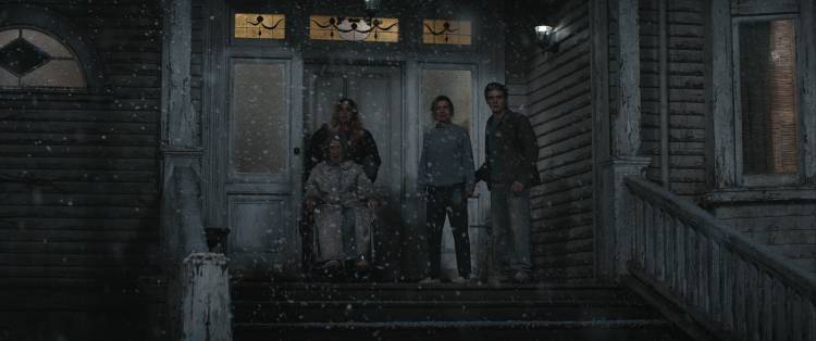 சோனி பிக்சர்ஸ் என்டர்டெயின்மென்ட் இந்தியா வழங்குகிறது  - EVIL DEAD BURN